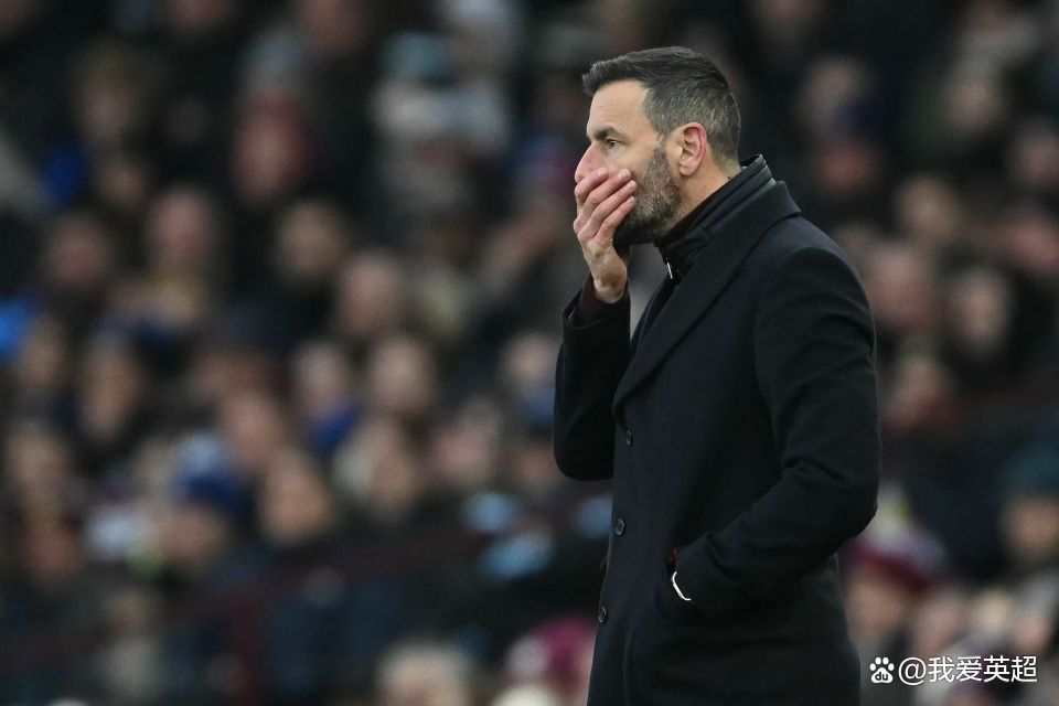 杏彩体育-莱斯特城客场逼平，暂时稳住领跑位置(阔别三年黑马又回来了,莱斯特城开足马力)