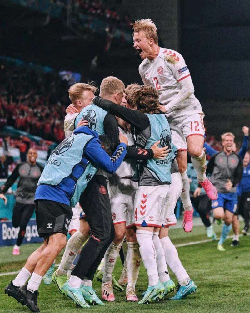 杏彩体育网页版入口-瑞士奇迹发生：小组赛惊险晋级(swissmiracle瑞士奇迹)