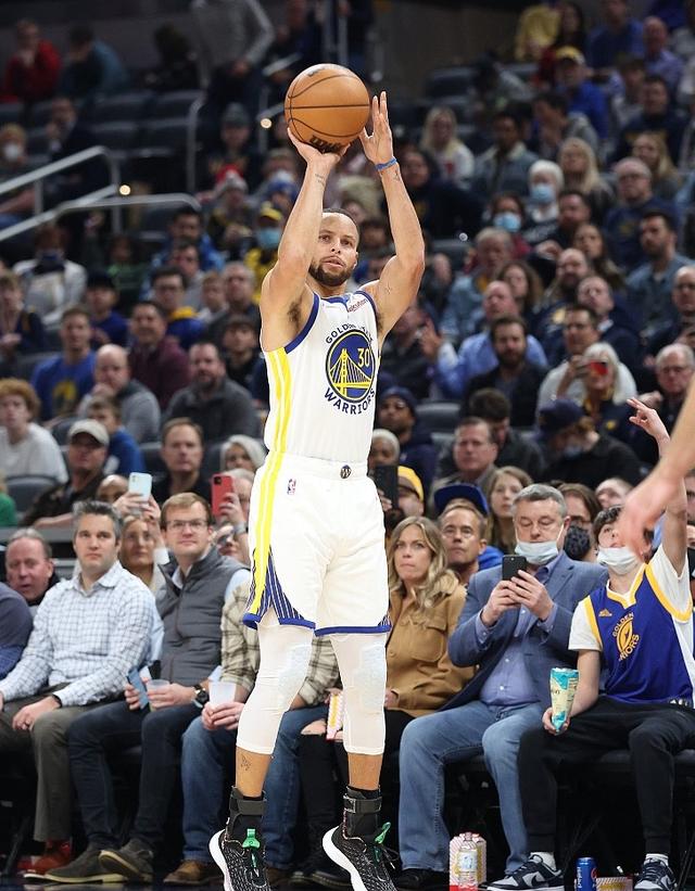 马拉加客场全取三分,逼近保级区的简单介绍 马拉加客场全取三分,逼近保级区的简单介绍