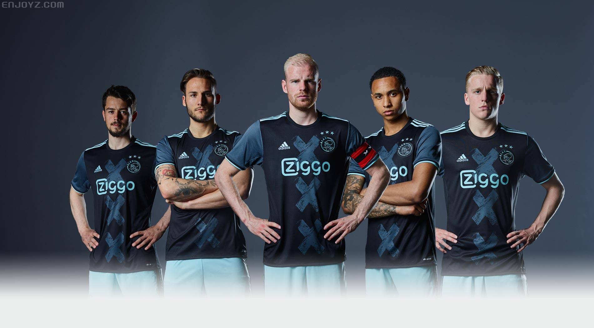 包含帕尔梅拉斯主帅强调团队配合，迎战欧洲劲旅的词条