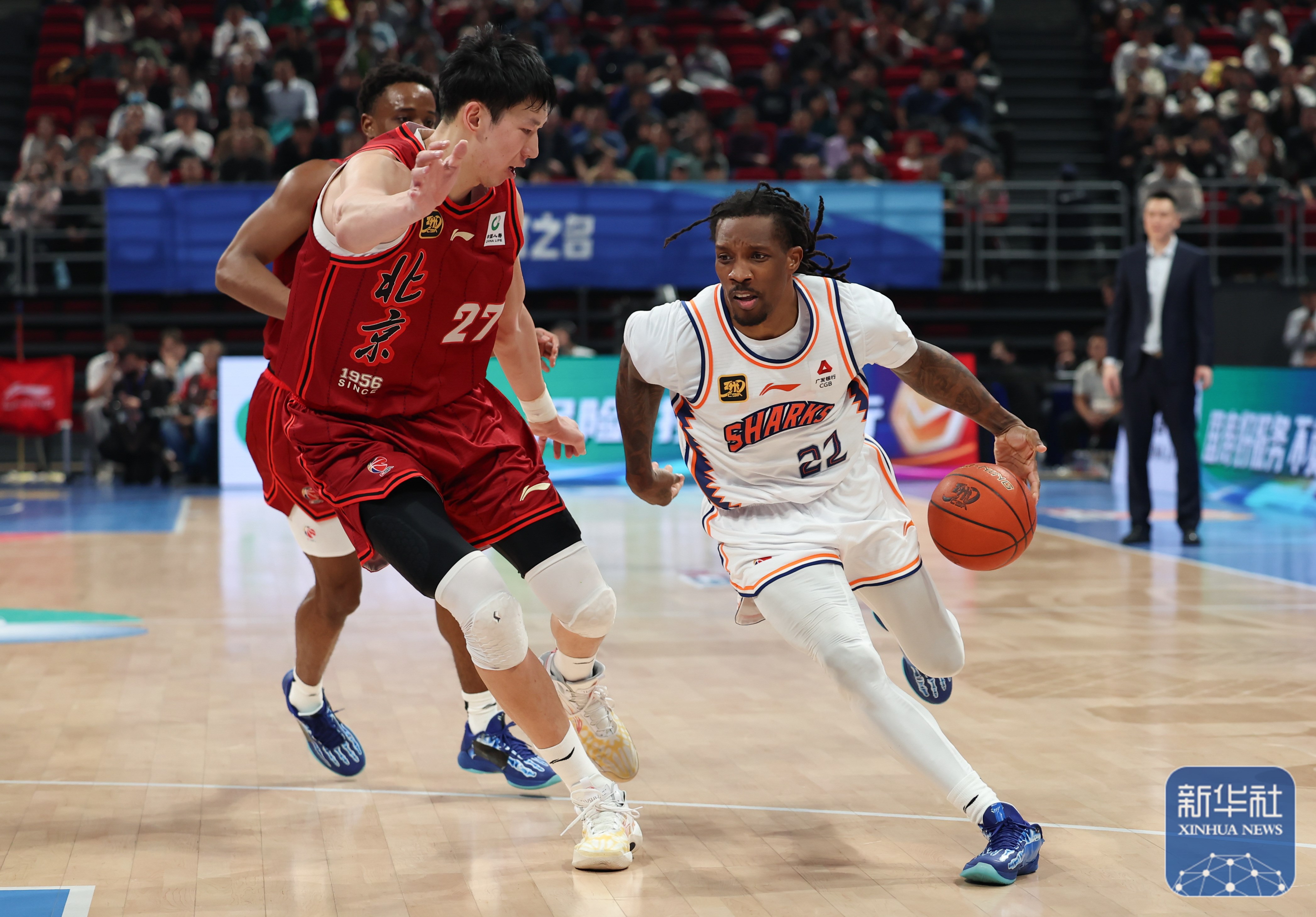 关于精彩对决中,球员们坚持拼搏追求胜利的信息 关于精彩对决中,球员们坚持拼搏追求胜利的信息