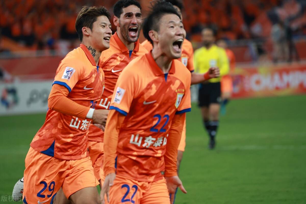 山东鲁能主场不敌苏宁,遗憾输球 山东鲁能主场不敌苏宁,遗憾输球