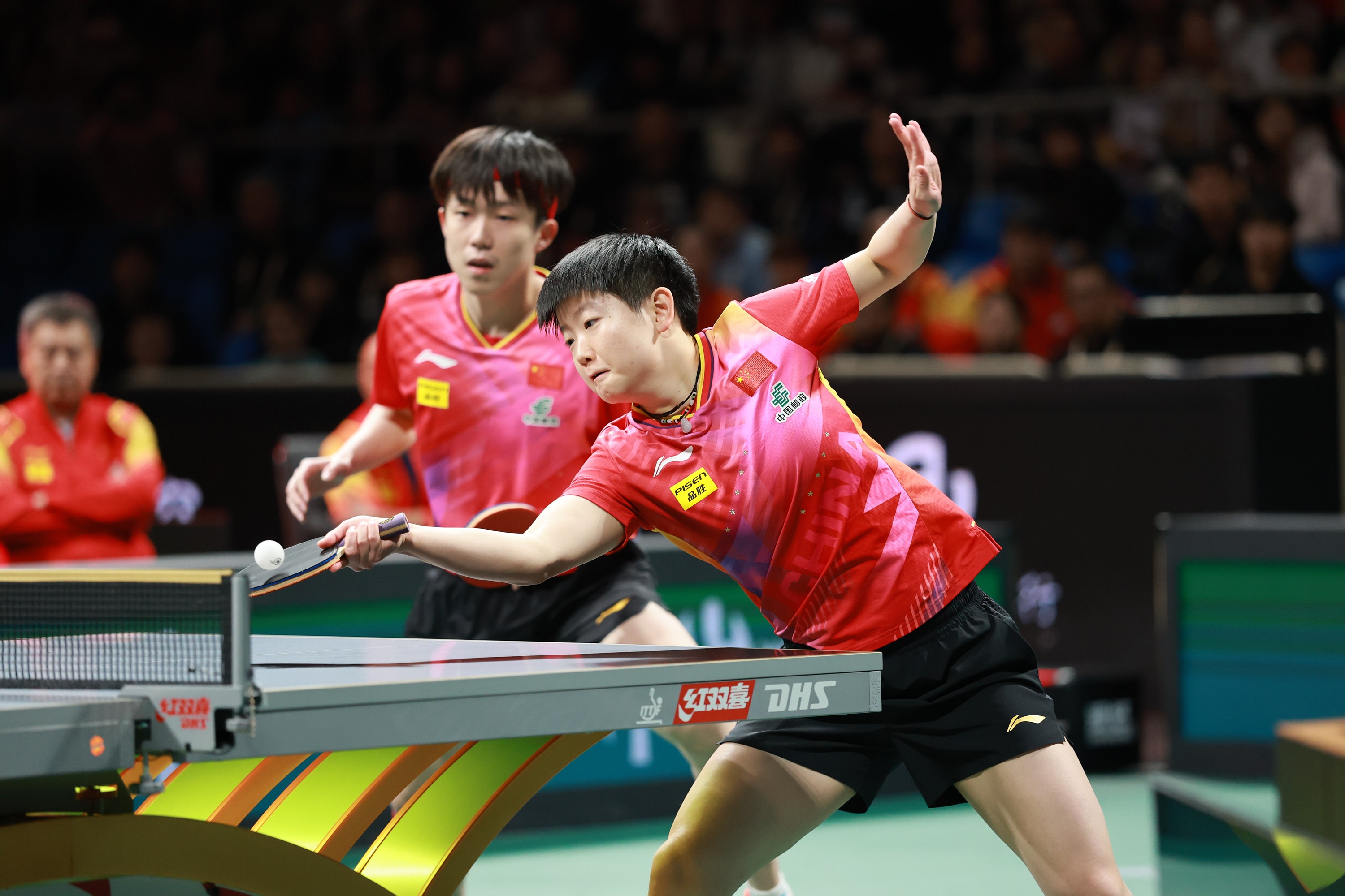 乒乓球比赛现场欣喜若狂,瑞典选手问鼎 乒乓球比赛现场欣喜若狂,瑞典选手问鼎