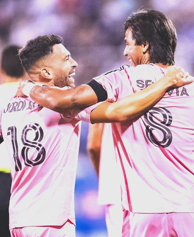 皇马对阵巴黎圣日耳曼,士气高昂 皇马对阵巴黎圣日耳曼,士气高昂