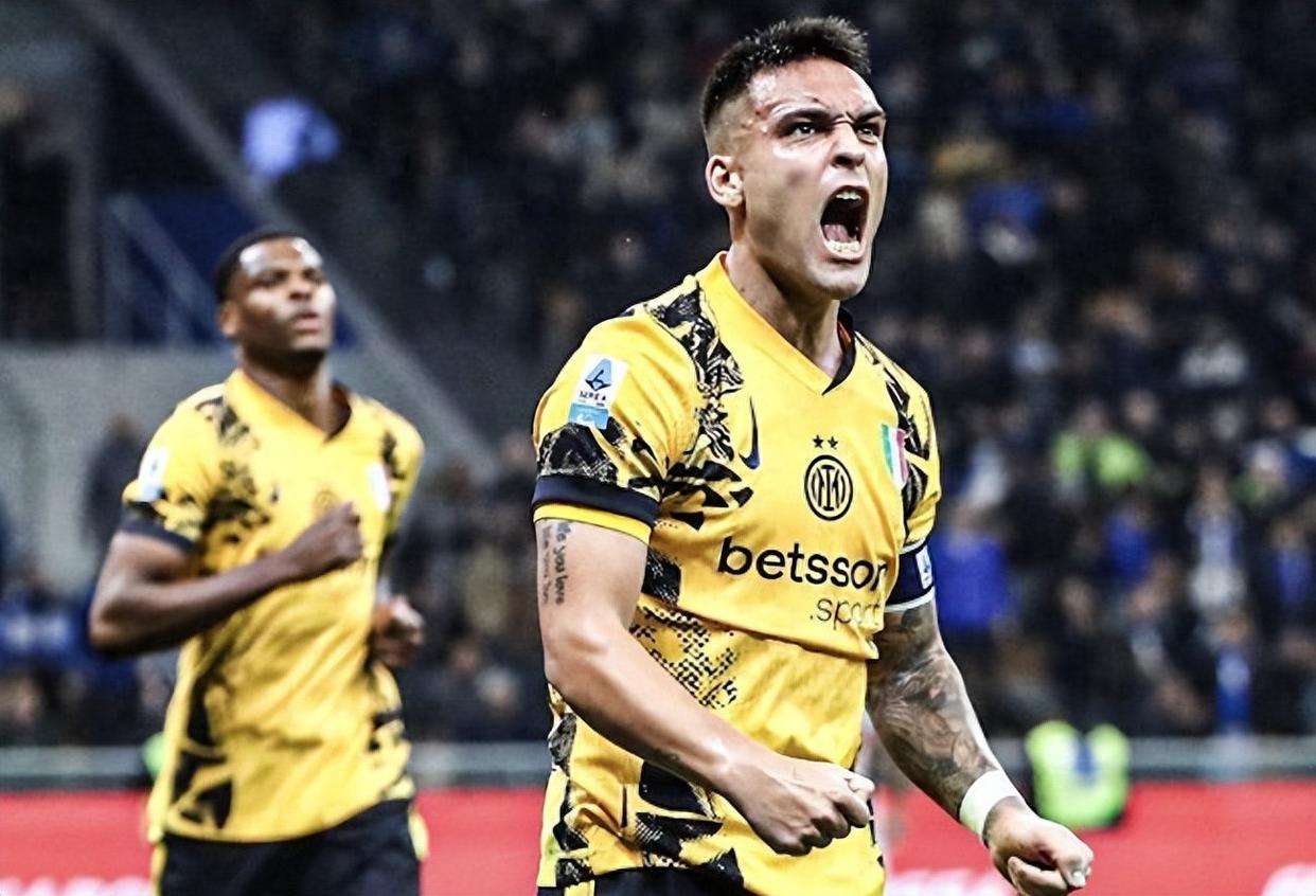 阿贾克斯力挫对手,晋级在望 阿贾克斯力挫对手,晋级在望