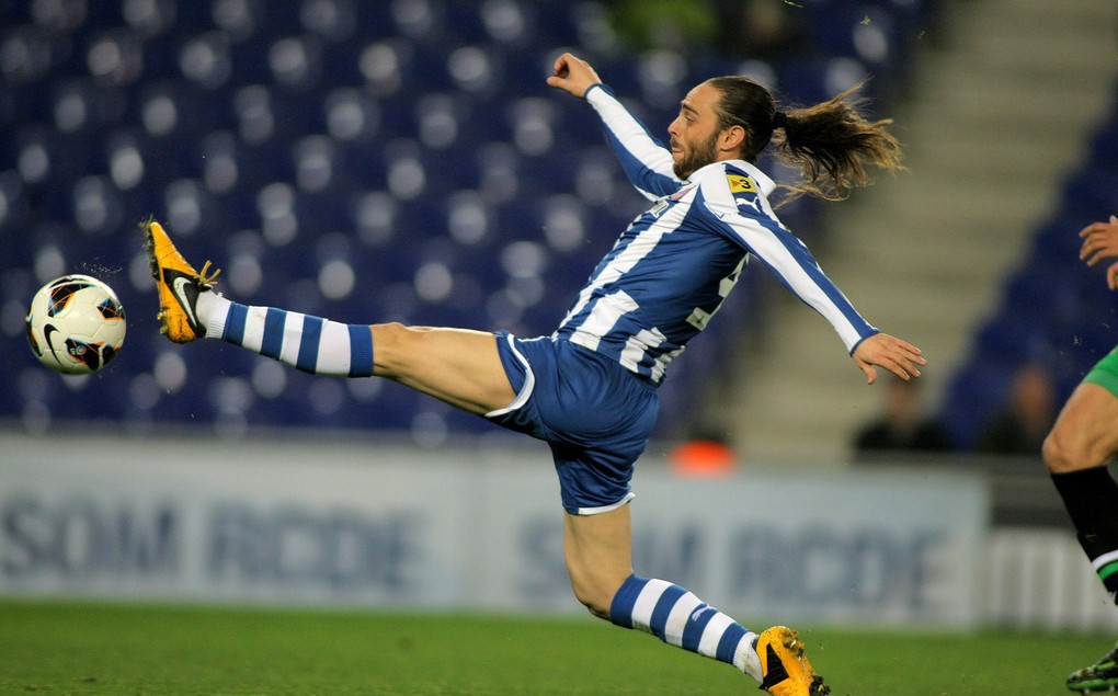 奥斯纳布鲁克后防稳固备战下一场比赛