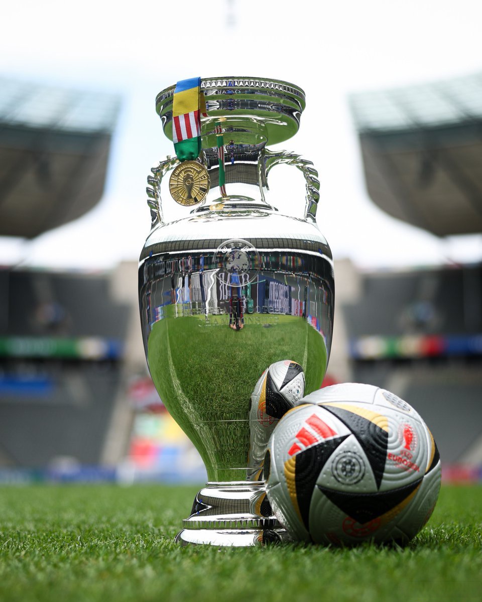 杏彩体育官网-欧洲杯资格赛中球星光芒闪耀，助球队胜出