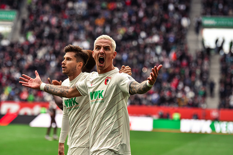 关于奥格斯堡客场大胜保持不败势头的信息 关于奥格斯堡客场大胜保持不败势头的信息