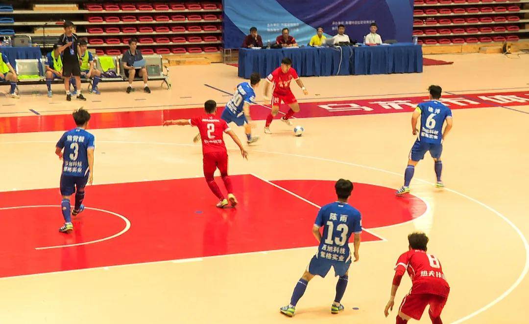 杏彩体育网站-包含五人足球比赛大公开，积极备战争夺佳绩的词条