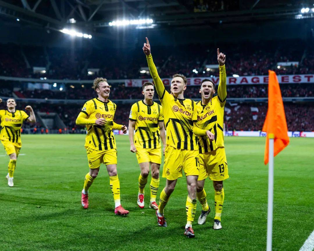 多特蒙德超越RB莱比锡,进入德甲前三 多特蒙德超越RB莱比锡,进入德甲前三