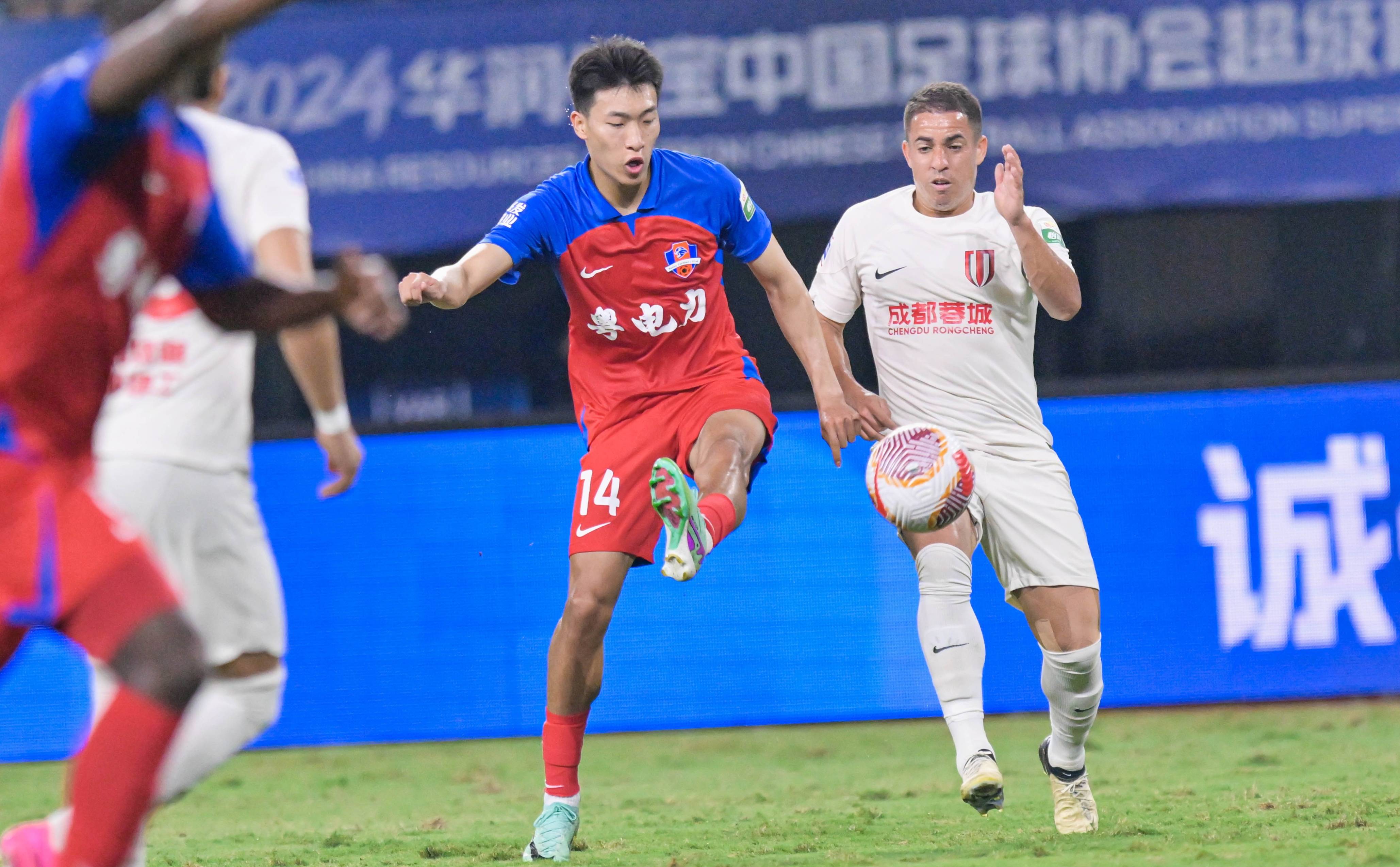 国内球员在大洲赛事中崭露头角 国内球员在大洲赛事中崭露头角