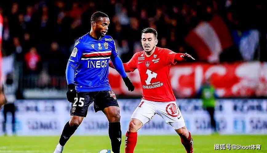 杏彩体育app下载-南特客场对阵圣埃蒂安的比赛中遭遇挑战