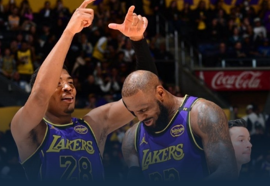 勇士击败湖人,豪取七连胜 勇士击败湖人,豪取七连胜