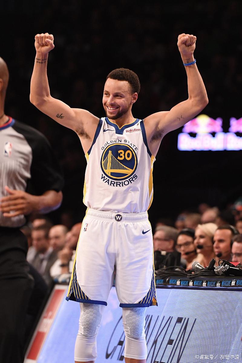 勇士横扫魔术，库里再度爆砍30+的简单介绍