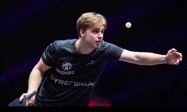 纷飞的火花!顶尖运动员展现出超凡实力的简单介绍 纷飞的火花!顶尖运动员展现出超凡实力的简单介绍