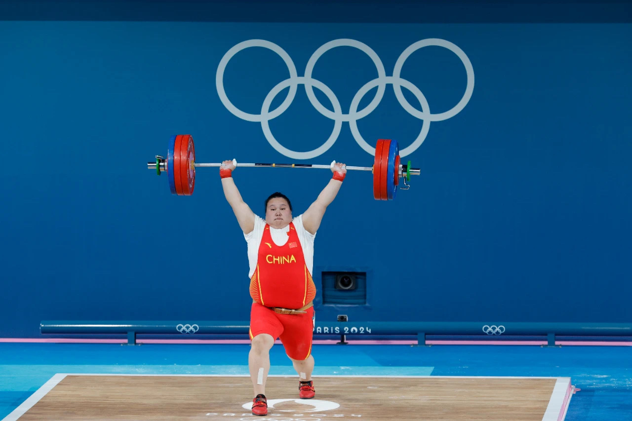 包含力战激动人心，选手勇夺冠军之位的词条