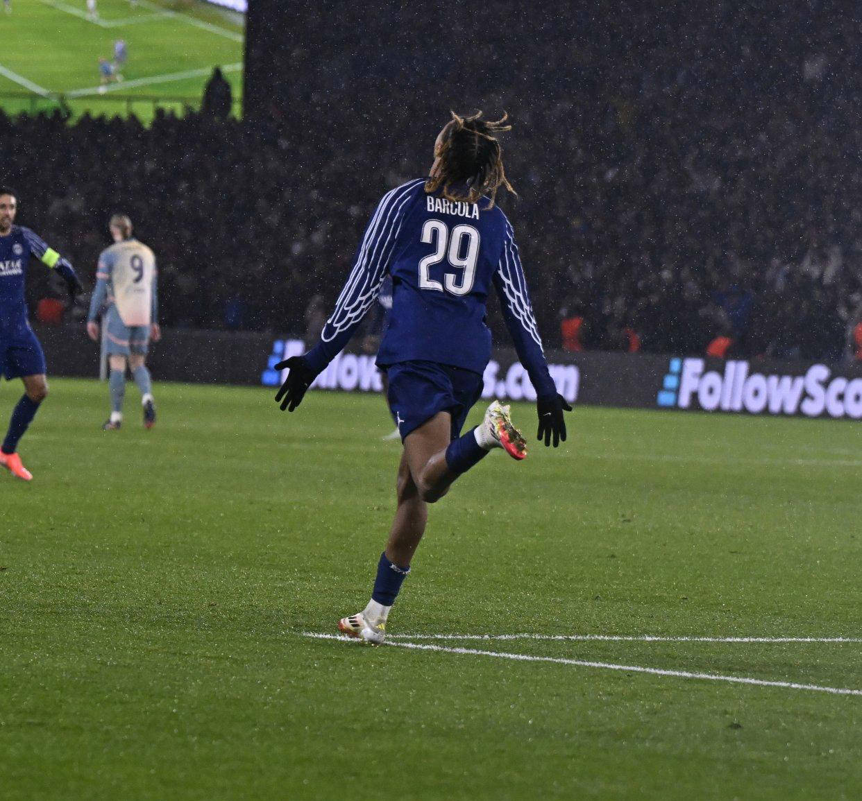 杏彩体育中国官网-皇马客场战平巴黎，双方战绩不分伯仲