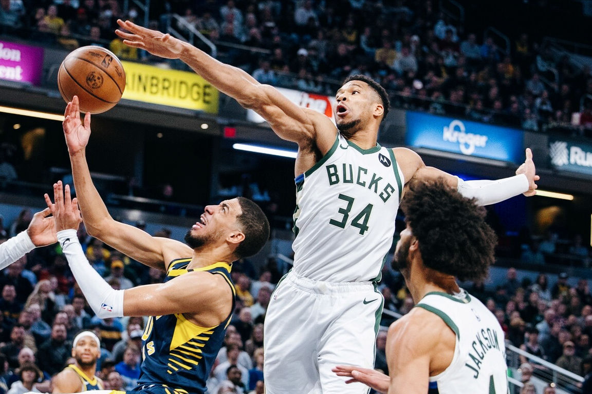 雄鹿擒下快船，米德尔顿砍下分助球队获胜